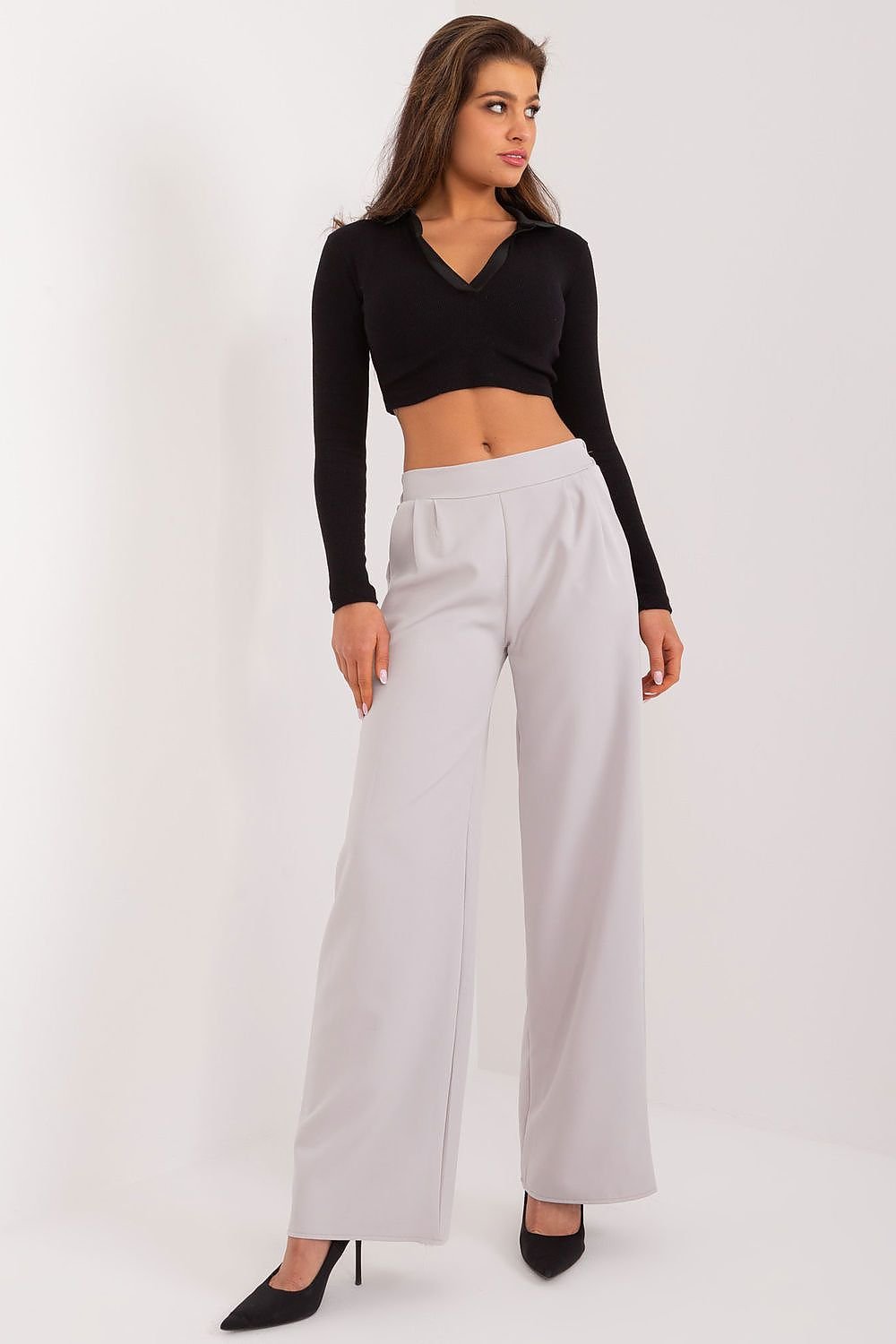 Women trousers model 194438